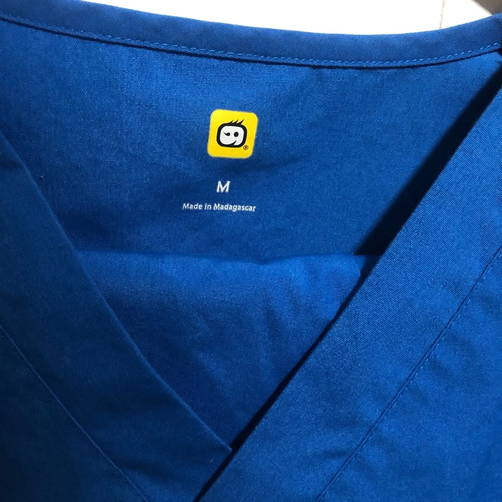 Wonder wink scrubs